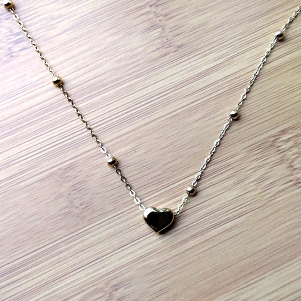 18 KT Gold Over Titanium Heart Necklace - Picture 2 of 4